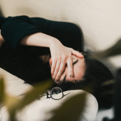 Personne en état de fatigue chronique pouvant être accompagnée en médecine chinoise - massage tuina